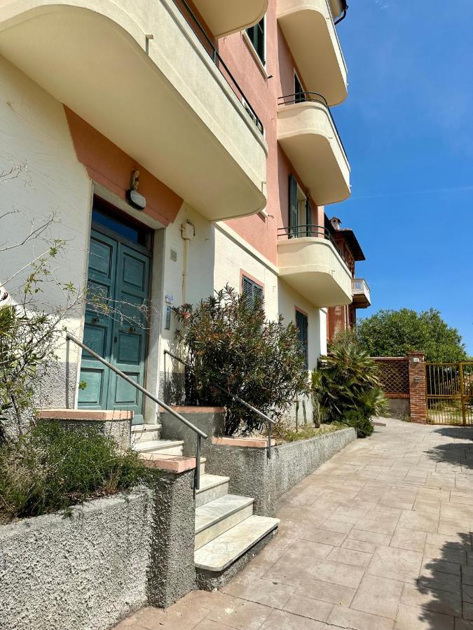 Hostdomus - Casa Ester Noli Ngoại thất bức ảnh